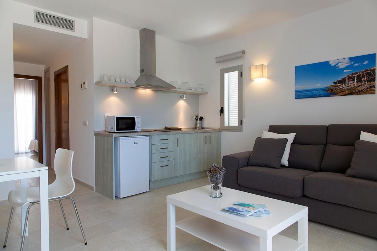 Apartamentos Proa - Emar Hotels Only Adults Es Pujols Exterior photo