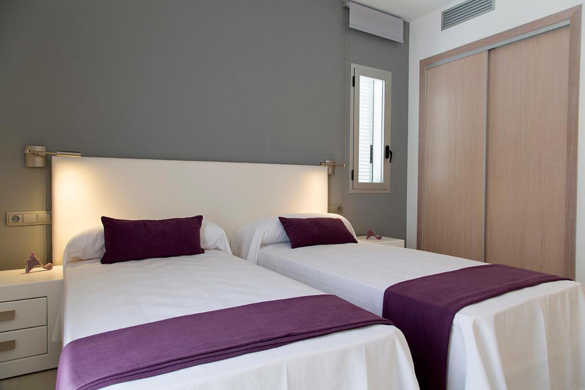 Apartamentos Proa - Emar Hotels Only Adults Es Pujols Exterior photo