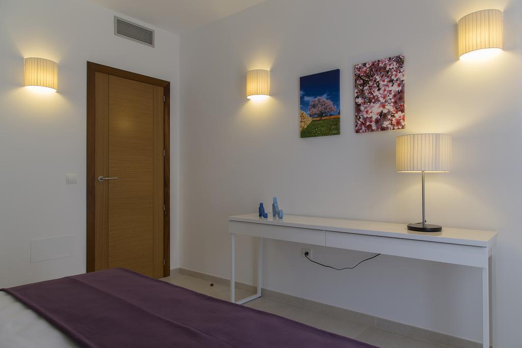 Apartamentos Proa - Emar Hotels Only Adults Es Pujols Exterior photo