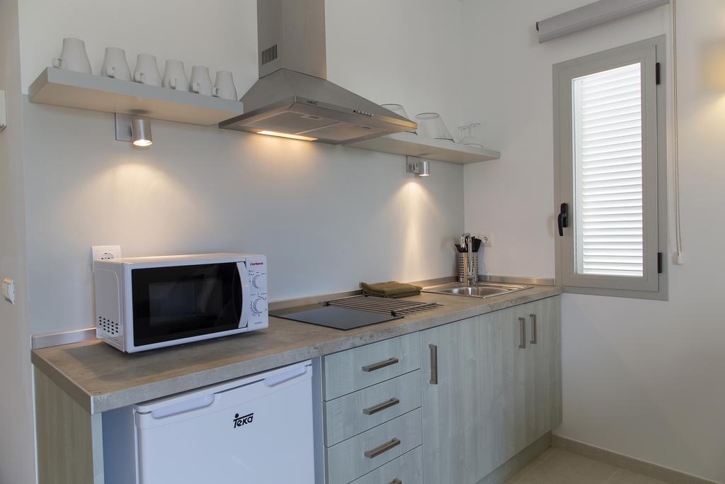 Apartamentos Proa - Emar Hotels Only Adults Es Pujols Exterior photo